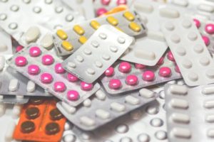 医薬部外品とは?医薬品、健康食品との違いもわかりやすく解説します