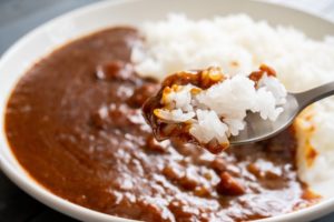圧力鍋 カレーの水の量は?おいしく作る方法をわかりやすく解説