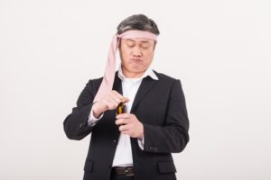飲み過ぎの対処法は？当日の飲み会と翌日の二日酔い解消法