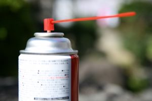 スプレー缶の捨て方　中身ありの正しい処分法をわかりやすく解説