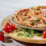 マツコの知らない世界で紹介!1日2万枚売れた森山ナポリの絶品冷凍ピザ