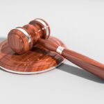 「訴追」と「起訴」の違いは?正しい意味もわかりやすく解説します