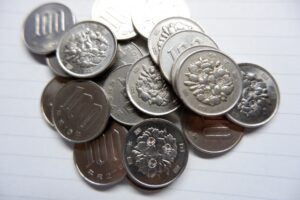 100円玉 レアな平成発行の硬貨は何年?プレミア価格と取引相場を調査