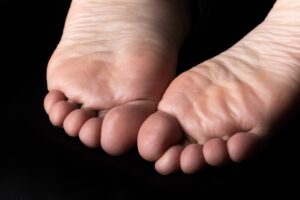 足裏をゴルフボールマッサージには驚きの効果が!動画でわかりやすく解説