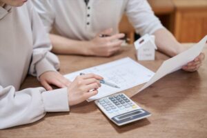 住宅ローン減税の申告は超重要！初年度の還付金はいつもらえるの？