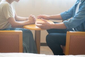 離婚しても同居のまま！別居しない場合って住民票の変更は必要？