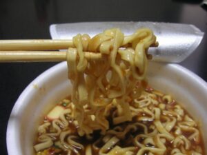 カップ麺の待ち時間が3分なのはなぜ？そこには驚きの理由があった！