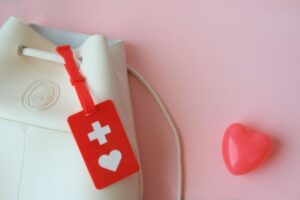 ヘルプマークを悪用する事例が多発！その実態を調べてみた！