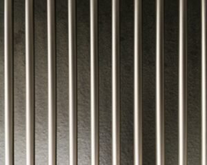 留置場で面会するときの会話制限やルールをわかりやすく解説