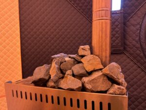 サウナに入った翌日疲れるのはなぜ?理由と対策法をわかりやすく解説