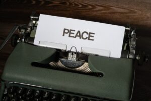 平和と和平の違いは？定義や使い分けについてもわかりやすく解説