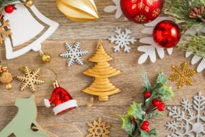 クリスマスは24日と25日どっちがメイン？祝い方もわかりやすく解説