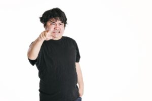 「やかましい」の意味や語源？全国の方言との違いをわかりやすく解説！